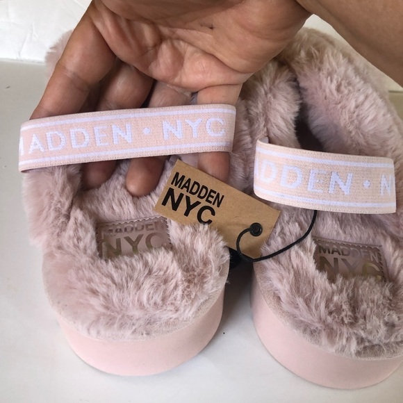 Madden NYC Women’s Barbiecore Faux Fur Crossband Slingback Platform  Slippers 11 - Picture 8 of 10